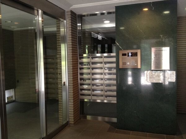 【藤和シティホームズ三鷹】エントランスホール