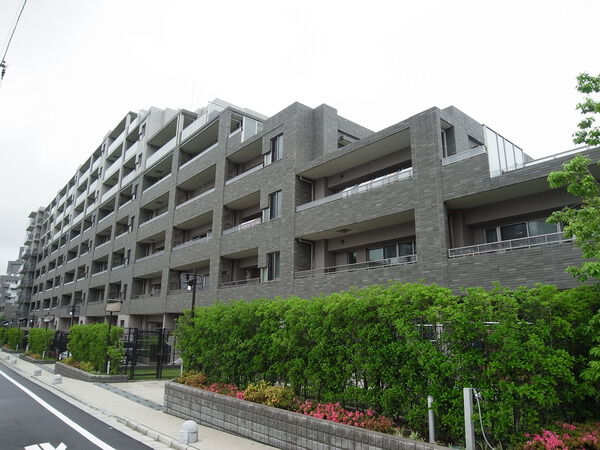 【ライオンズ調布つつじヶ丘シーズンズヒル】外観