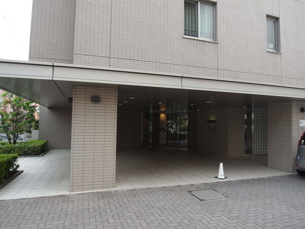 【藤和シティホームズ狛江中和泉】エントランス正面 【藤和シティホームズ狛江中和泉】エントランス正面