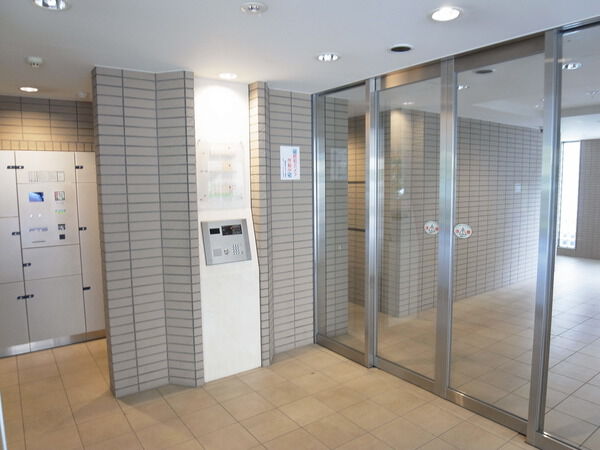 【藤和シティホームズ狛江中和泉】エントランス 【藤和シティホームズ狛江中和泉】エントランス