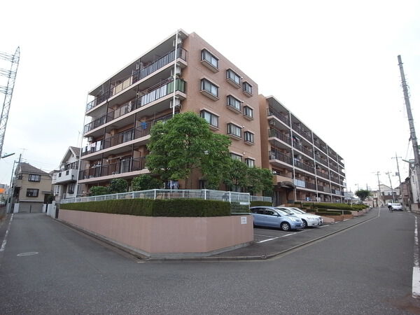 【ライオンズマンション小平栄町】外観