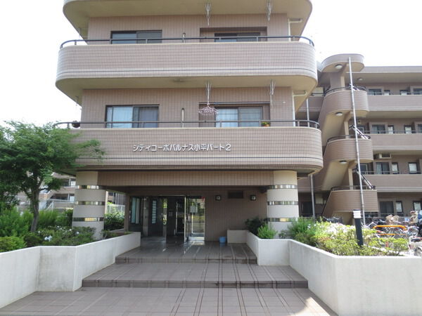 【シティーコーポパルナス小平ＰＡＲＴⅡ】エントランス