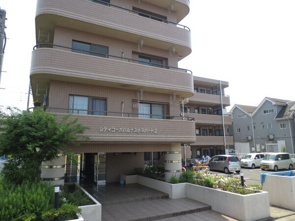 【シティーコーポパルナス小平ＰＡＲＴⅡ】エントランス