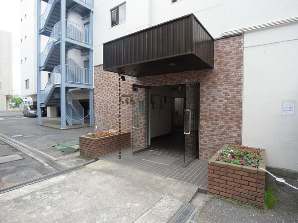 【マンションくめがわ】エントランス