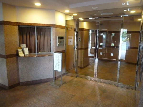 【ローヤルシティ宮原駅前】エントランス１