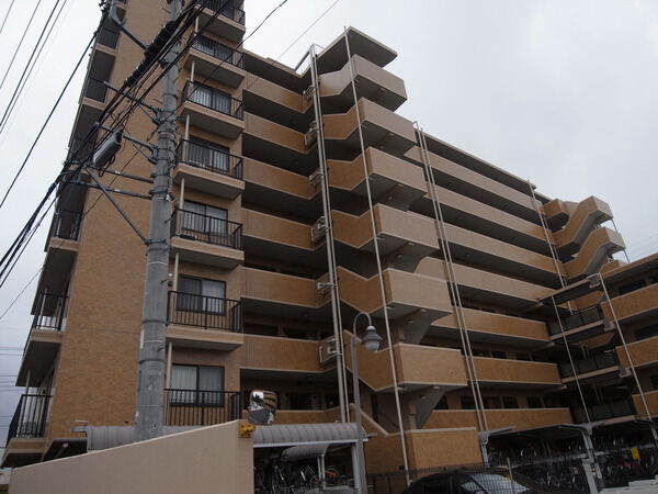 【ファミール上尾弐番館】物件外観 【ファミール上尾弐番館】物件外観