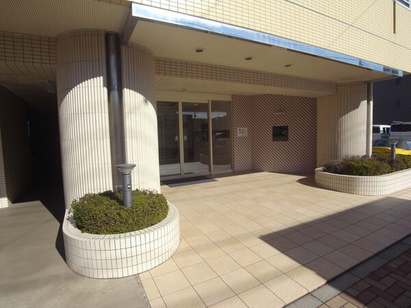 【アクエス武蔵藤沢】エントランス