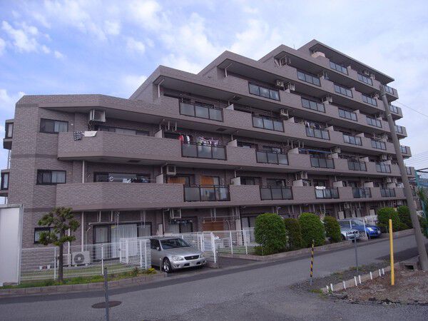 【エクレール春日部中央】物件外観