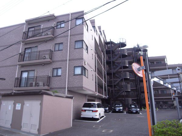 【エクレール春日部中央】物件外観