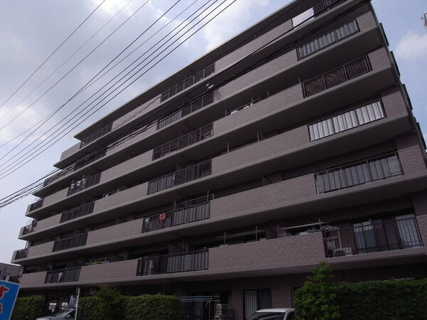 【クラーク春日部参番館】物件外観