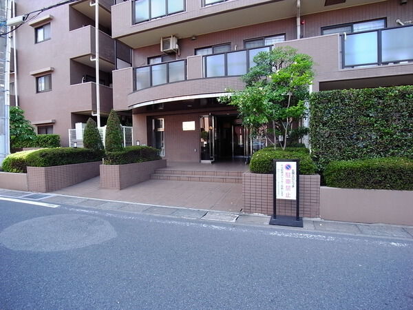 【藤和シティコープ草加新田Ⅱ】エントランス 【藤和シティコープ草加新田Ⅱ】エントランス