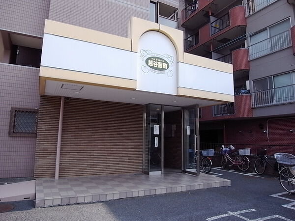 【ベルドゥムール越谷茜町】エントランス 【ベルドゥムール越谷茜町】エントランス