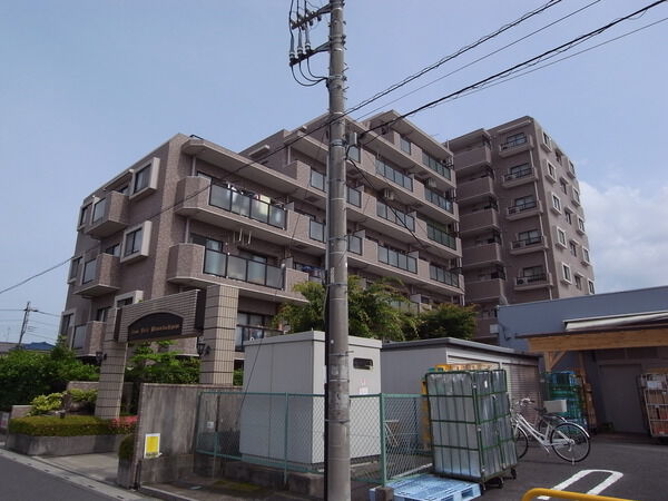 【ライオンズヴィアーレ南越谷】外観