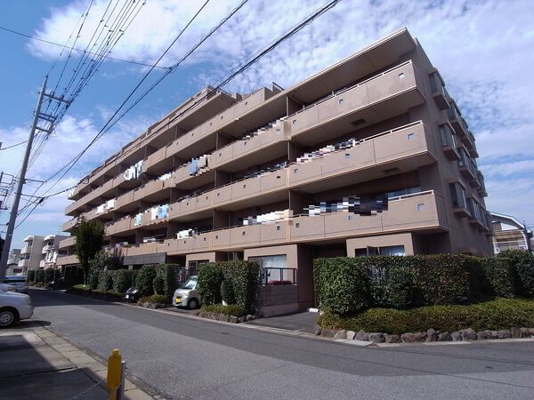 【グランシュテル越谷】外観 【グランシュテル越谷】外観