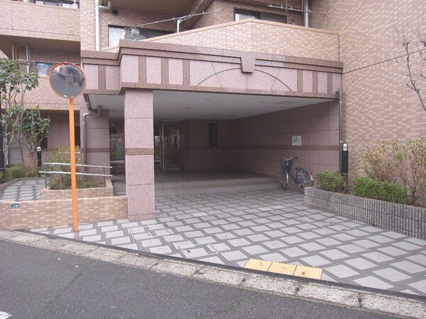 【レクセルマンション鶴瀬】エントランス 【レクセルマンション鶴瀬】エントランス
