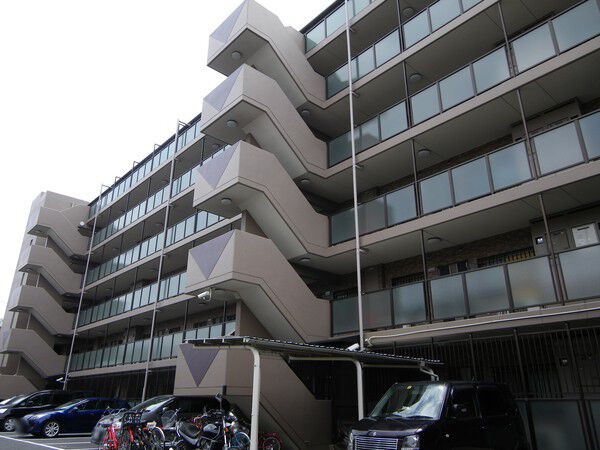 【ライオンズマンション蕨市民公園】外観