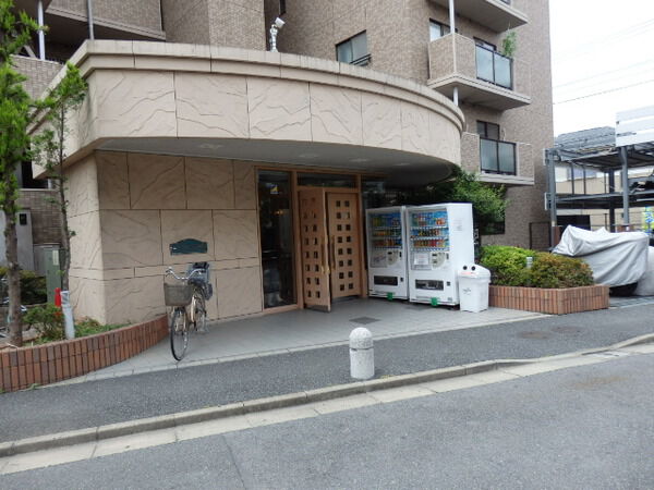 【エンゼルハイム鹿浜第15】エントランス 【エンゼルハイム鹿浜第15】エントランス