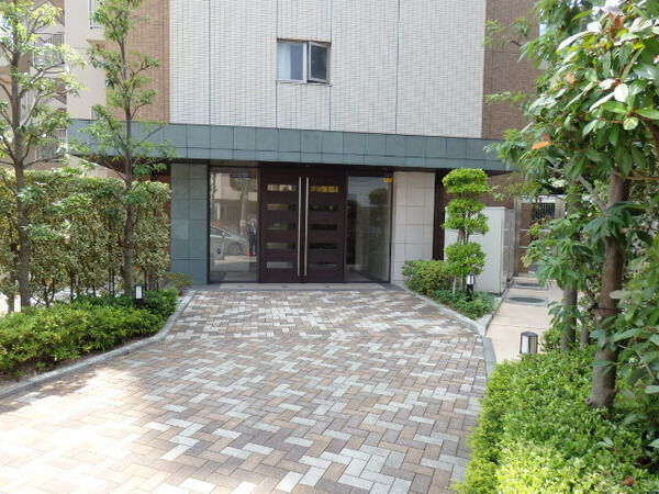 【メイツ見沼代親水公園】エントランス 【メイツ見沼代親水公園】エントランス