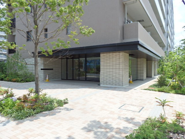 【グレーシアスイート西新井】エントランス 【グレーシアスイート西新井】エントランス