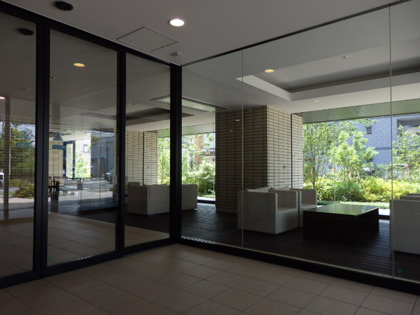 【グレーシアスイート西新井】エントランス 【グレーシアスイート西新井】エントランス