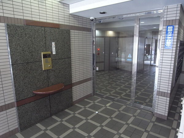 【アドリーム西新井】エントランス 【アドリーム西新井】エントランス