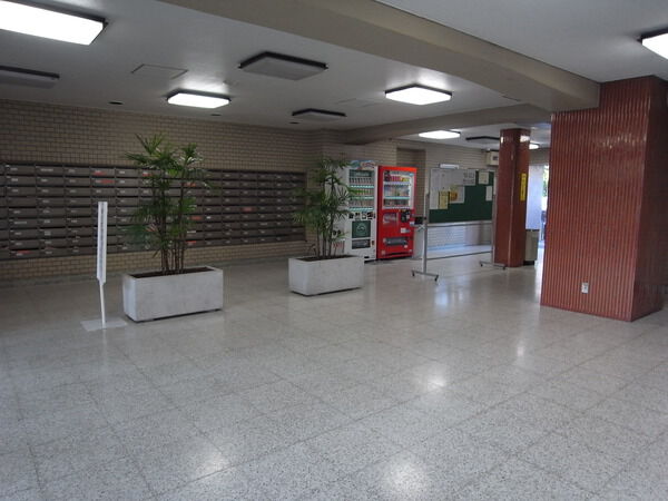 【東武西新井第一サンライトマンション】共用部分 【東武西新井第一サンライトマンション】共用部分