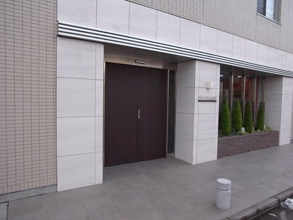 【ダイアパレス六町】エントランス 【ダイアパレス六町】エントランス
