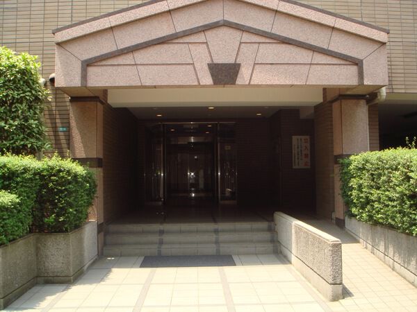【サンヴェール北浦和】エントランス
