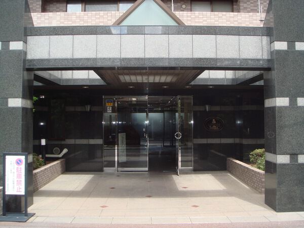 【ルピナス北浦和公園】エントランス 【ルピナス北浦和公園】エントランス