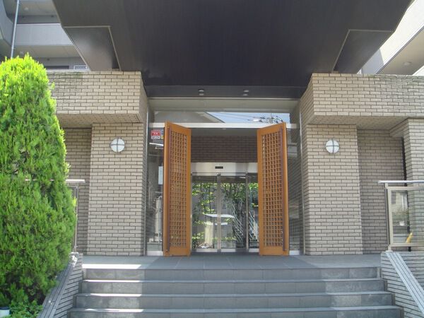 【藤和シティホームズ浦和針ヶ谷】エントランス 【藤和シティホームズ浦和針ヶ谷】エントランス