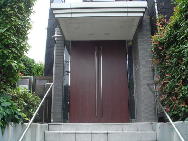 【D’クラディア浦和領家】エントランス