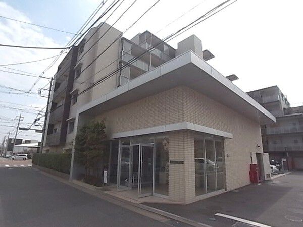 【ゼファー武蔵浦和グランリブス】エントランス外観