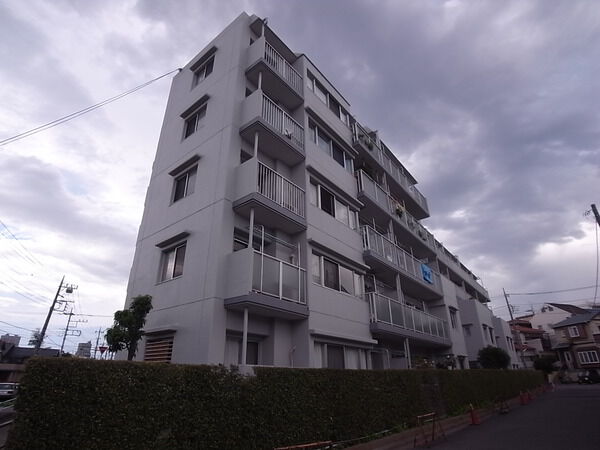 【ベルクール南浦和】外観