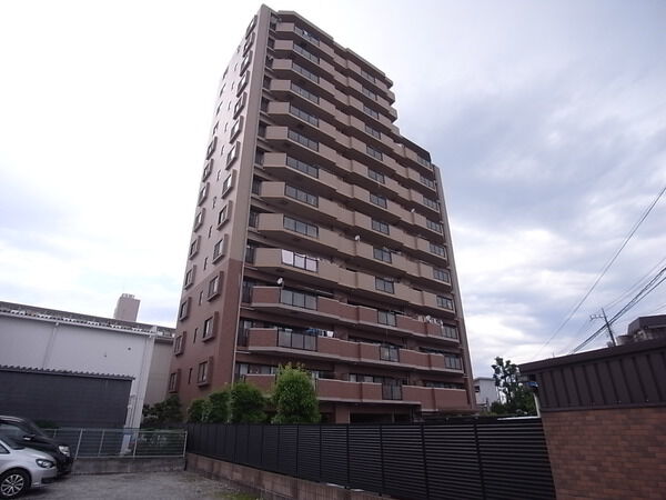 【サニーコート南浦和】外観