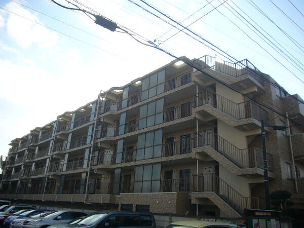 【南浦和第6ローヤルコーポ】外観