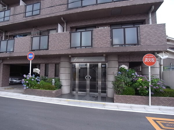 【日神パレステージ戸田】エントランス