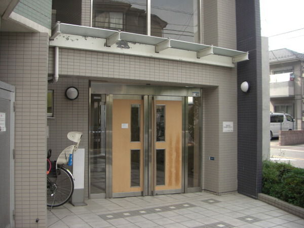 【ヒューマンスクエア戸田公園ロルージュ】エントランス