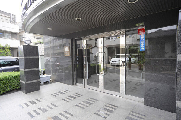 【パルミナード尾山台弐番館】エントランス