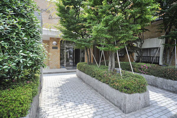 【ドミシール田園】アプローチ