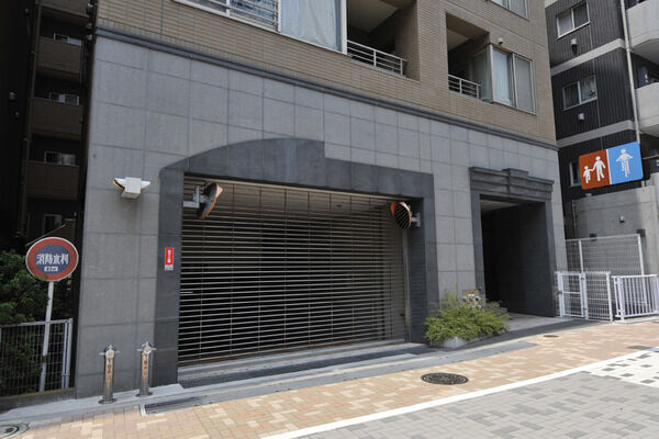 【パルテールアージュ】エントランス