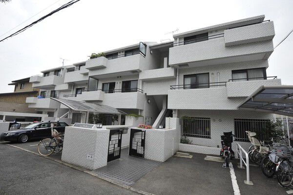 【ワコー代々木マンション】外観 【ワコー代々木マンション】外観