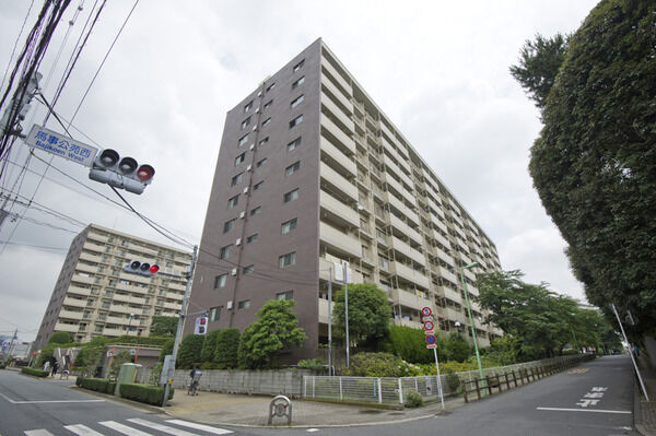 【馬事公苑前ハイム】外観