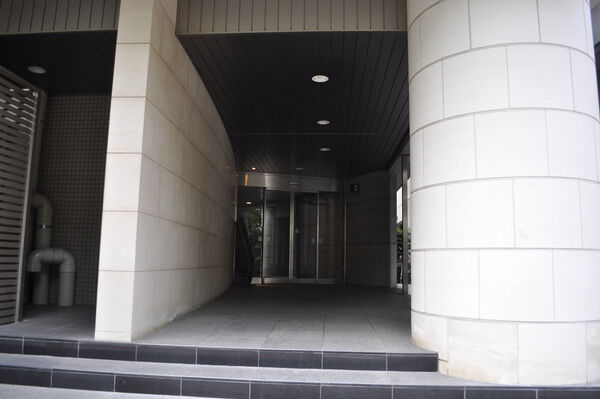 【クオリア目黒大橋】エントランス 【クオリア目黒大橋】エントランス