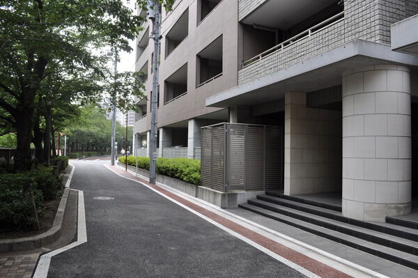 【クオリア目黒大橋】前面道路 【クオリア目黒大橋】前面道路