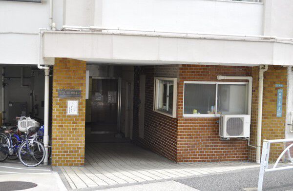 【マンション目黒東山】エントランス 【マンション目黒東山】エントランス