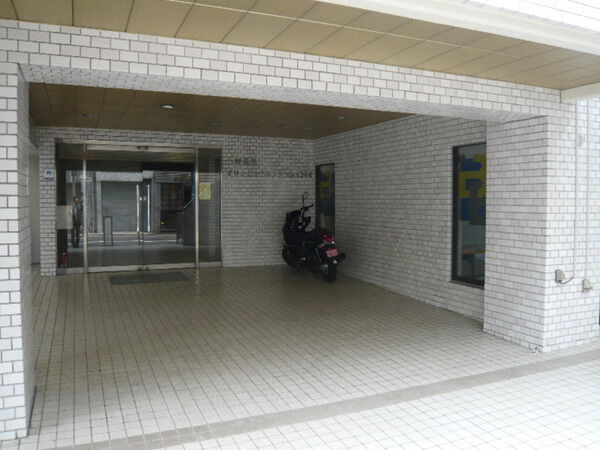 【三軒茶屋オリンピックマンション】エントランス