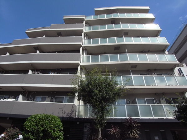 【レグノスイート三軒茶屋】外観写真 【レグノスイート三軒茶屋】外観写真