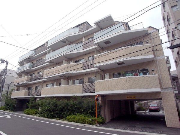 【グランスイート三軒茶屋レジデンス】外観写真