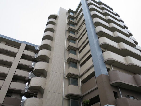 【ライオンズマンション蒲田東パークサイド】外観