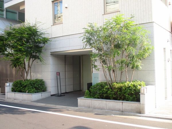 【イニシアイオ目黒】エントランス2